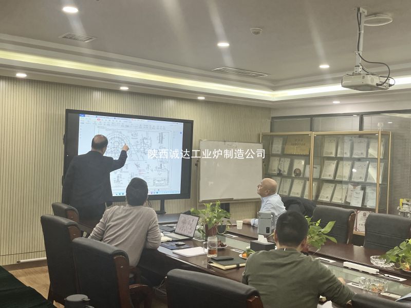 內蒙中低碳錳鐵項目專家蒞臨我公司開展技術交流